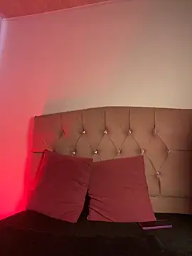 NINA 18 YEARS online show from October 21, 6:41 pm