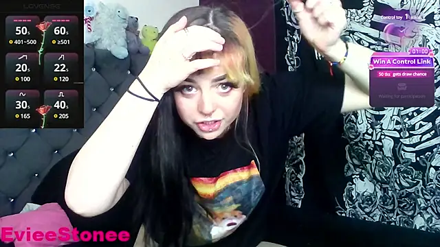 Snapshot of evieestonee4 chatting on February 17, 6:48 pm evieestonee4 online show from February 17, 6:48 pm