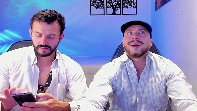 Snapshot of AlexJaz11 chatting on July 2, 4:57 pm AlexJaz11 online show from July 2, 4:57 pm