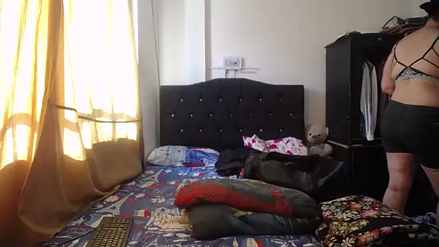 Snapshot of merryymaturee_ chatting on September 22, 1:02 pm merryymaturee online show from September 22, 1:02 pm