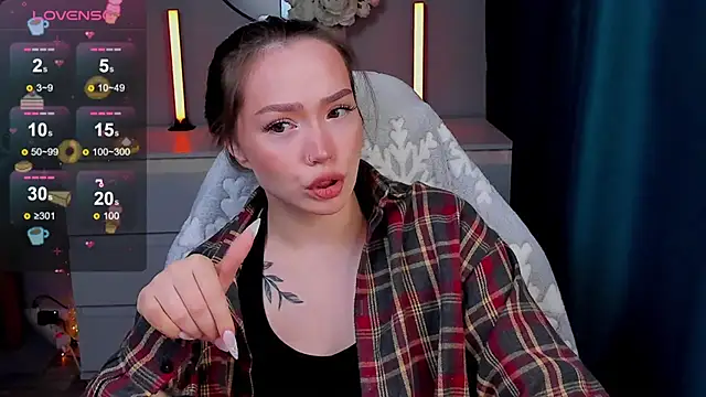 Snapshot of Evia_r0se chatting on January 14, 10:21 am Evia r0se online show from January 14, 10:21 am