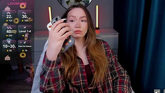 Snapshot of Evia_r0se chatting on January 16, 10:30 am Evia r0se online show from January 16, 10:30 am