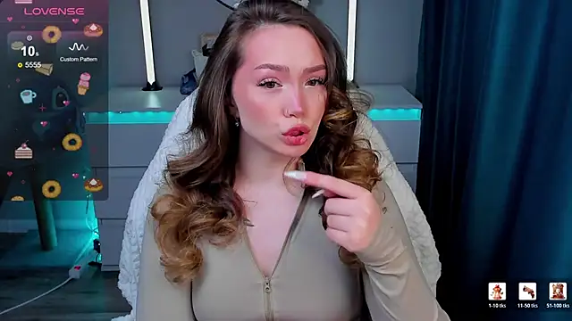 Snapshot of Evia_r0se chatting on February 2, 11:42 am Evia r0se online show from February 2, 11:42 am