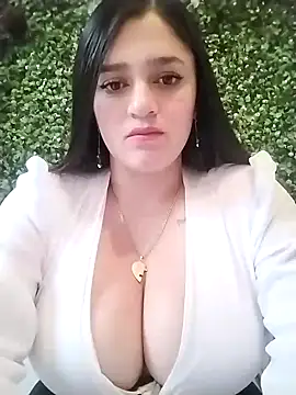 hanna-a online show from December 2, 8:33 pm