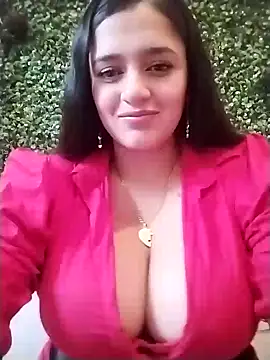 hanna-a online show from December 13, 7:53 pm