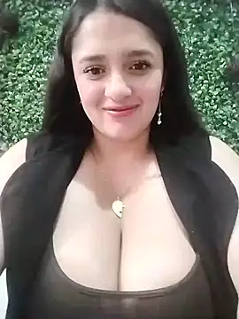 hanna-a online show from December 23, 9:08 pm