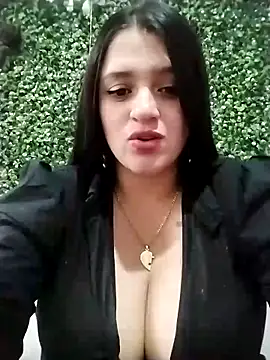 hanna-a online show from February 14, 7:44 pm