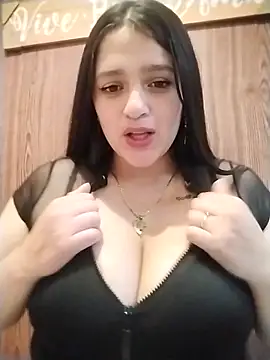 hanna-a online show from February 17, 8:04 pm