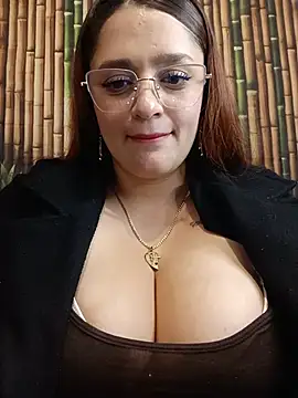 hanna-a online show from July 9, 4:11 pm