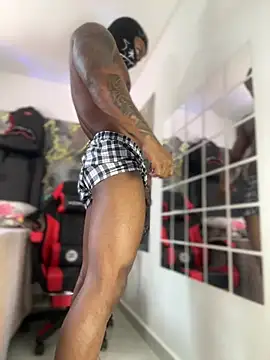 ronnie 7777 online show from May 13, 4:15 pm