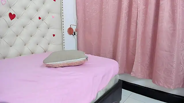 Kim Eli online show from February 18, 1:54 am