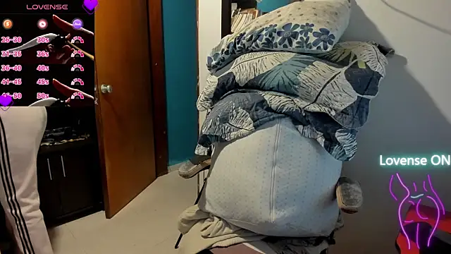 peanut tangerine online show from November 10, 11:04 pm