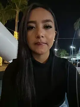 SOPHIACANDY19  online show from December 10, 11:40 pm