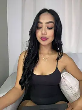 SOPHIACANDY19  online show from March 22, 12:06 am