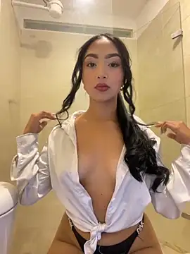 SOPHIACANDY19  online show from October 16, 11:17 pm