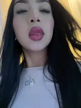 SOPHIACANDY19  online show from February 21, 12:11 am