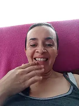Samantha Sullivan  online show from May 8, 12:21 pm