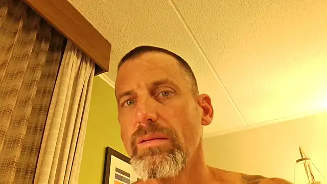 overaveragefreak4you online show from October 3, 12:24 pm