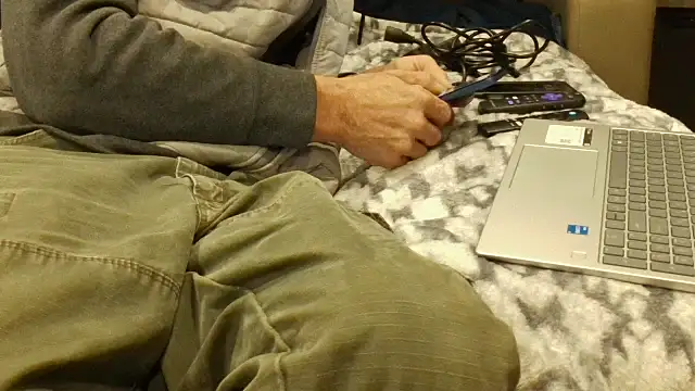 overaveragefreak4you online show from January 5, 7:39 pm