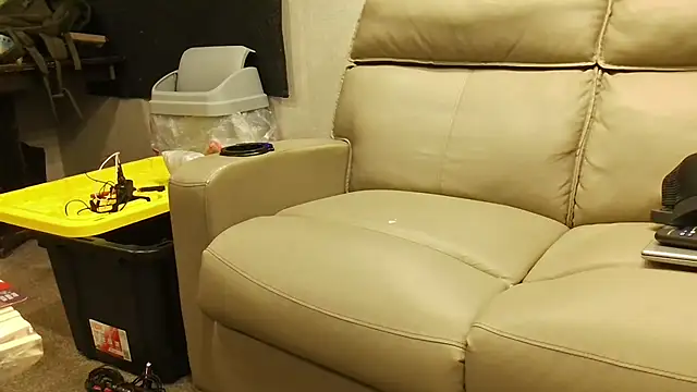 overaveragefreak4you online show from January 9, 9:12 am