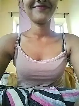MISSQUEEN48 online show from June 22, 5:59 am