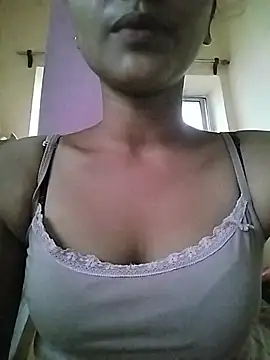 MISSQUEEN48 online show from August 2, 12:25 pm