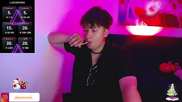 Snapshot of _AlexMorris chatting on December 18, 7:15 am AlexMorris online show from December 18, 7:15 am