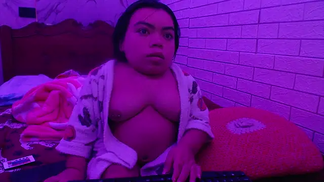 Snapshot of Michelle_Brooks chatting on February 13, 2:12 am Michelle Brooks online show from February 13, 2:12 am