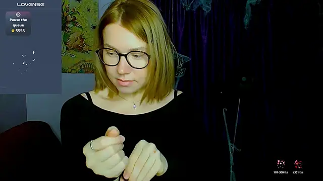 TaylorBre online show from November 9, 6:44 am