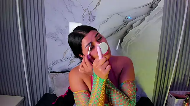 venusowen  online show from July 6, 2:47 pm