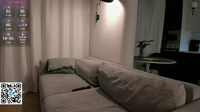 Danger Bella online show from February 5, 7:40 pm