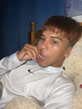 sexyboyandrs online show from July 22, 4:48 am