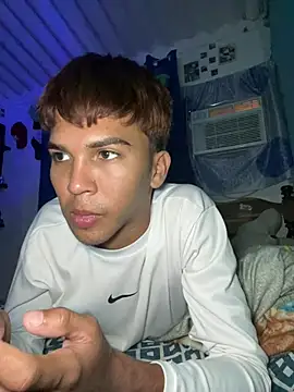 sexyboyandrs online show from July 22, 7:38 pm