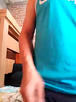 Snapshot of hoy_toyboy chatting on December 5, 7:28 pm hoy toyboy online show from December 5, 7:28 pm