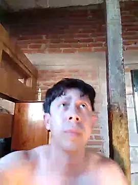 Snapshot of hoy_toyboy chatting on January 3, 10:40 pm hoy toyboy online show from January 3, 10:40 pm