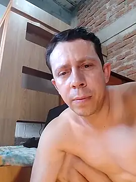 Snapshot of hoy_toyboy chatting on January 4, 8:27 pm hoy toyboy online show from January 4, 8:27 pm