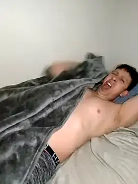 Snapshot of hoy_toyboy chatting on March 15, 8:26 am hoy toyboy online show from March 15, 8:26 am