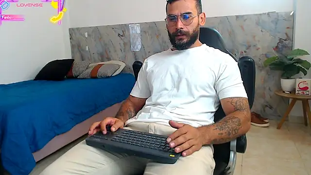 hanz col online show from November 4, 12:15 pm