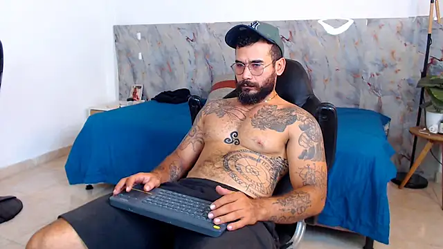 hanz col online show from December 14, 11:26 am