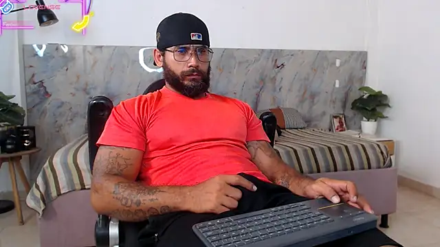 hanz col online show from April 2, 3:15 am