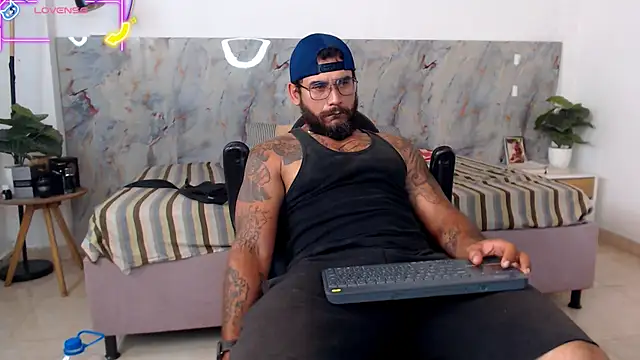 hanz col online show from April 5, 1:36 am