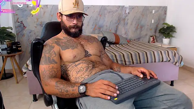 hanz col online show from April 7, 4:29 pm