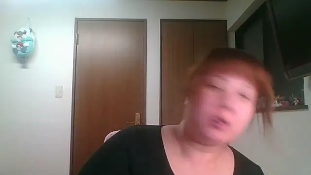 Snapshot of SAKU-RA-chan chatting on May 8, 12:32 pm SAKU-RA-chan online show from May 8, 12:32 pm