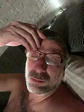 Snapshot of Lukbru360 chatting on December 9, 9:49 am Lukbru360 online show from December 9, 9:49 am