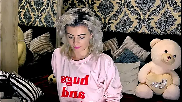 Snapshot of Aly_girl1 chatting on December 12, 4:53 pm Aly girl1 online show from December 12, 4:53 pm