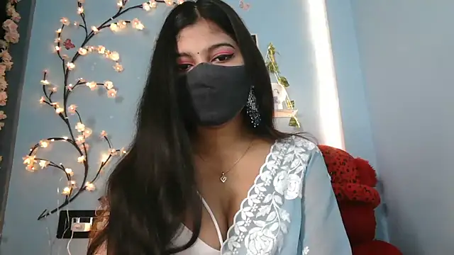 Reena Singh53 online show from October 28, 1:36 pm