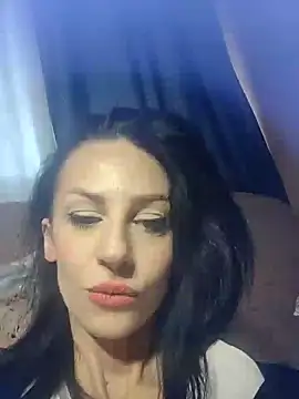 Snapshot of dahlia_82 chatting on December 6, 11:00 am dahlia 82 online show from December 6, 11:00 am