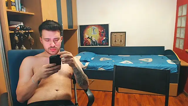 JohnnyStepBro online show from December 30, 4:40 pm