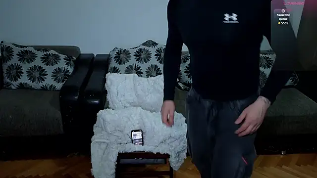 JohnnyStepBro online show from April 10, 8:13 pm