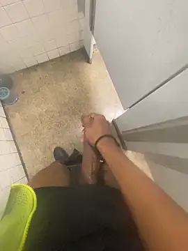 Snapshot of zeekBbc chatting on February 9, 11:36 pm zeekBbc online show from February 9, 11:36 pm